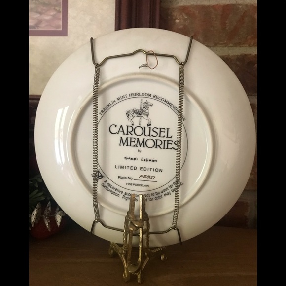 Rare Carousel Franklin Mint Heirloom Fine Porcelain Gold Limited Edition Plate - Picture 3 of 3